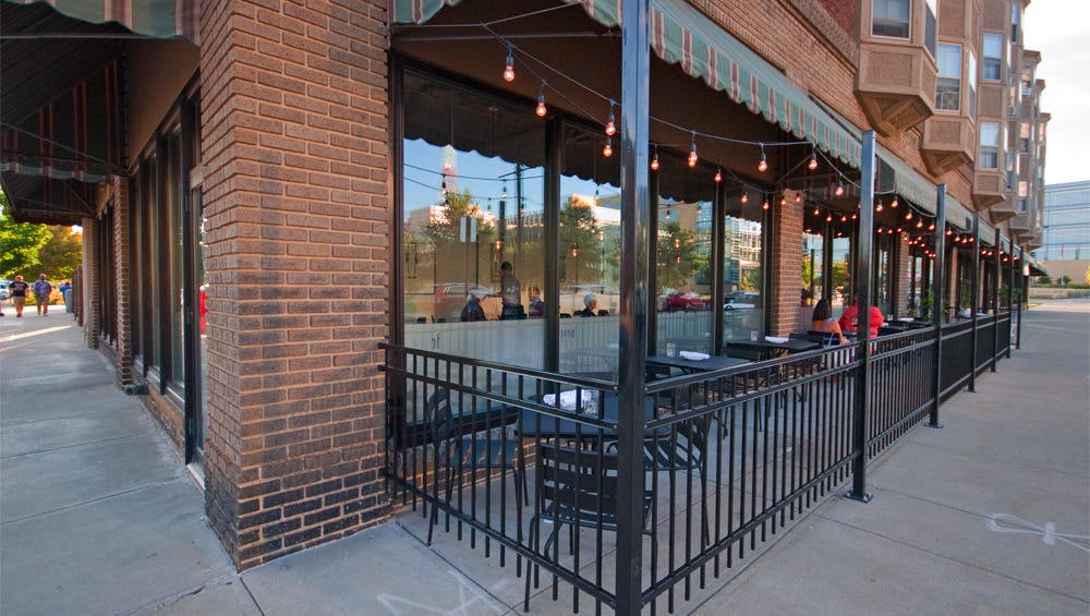 Explore these 12 rooftops and patios in Des Moines