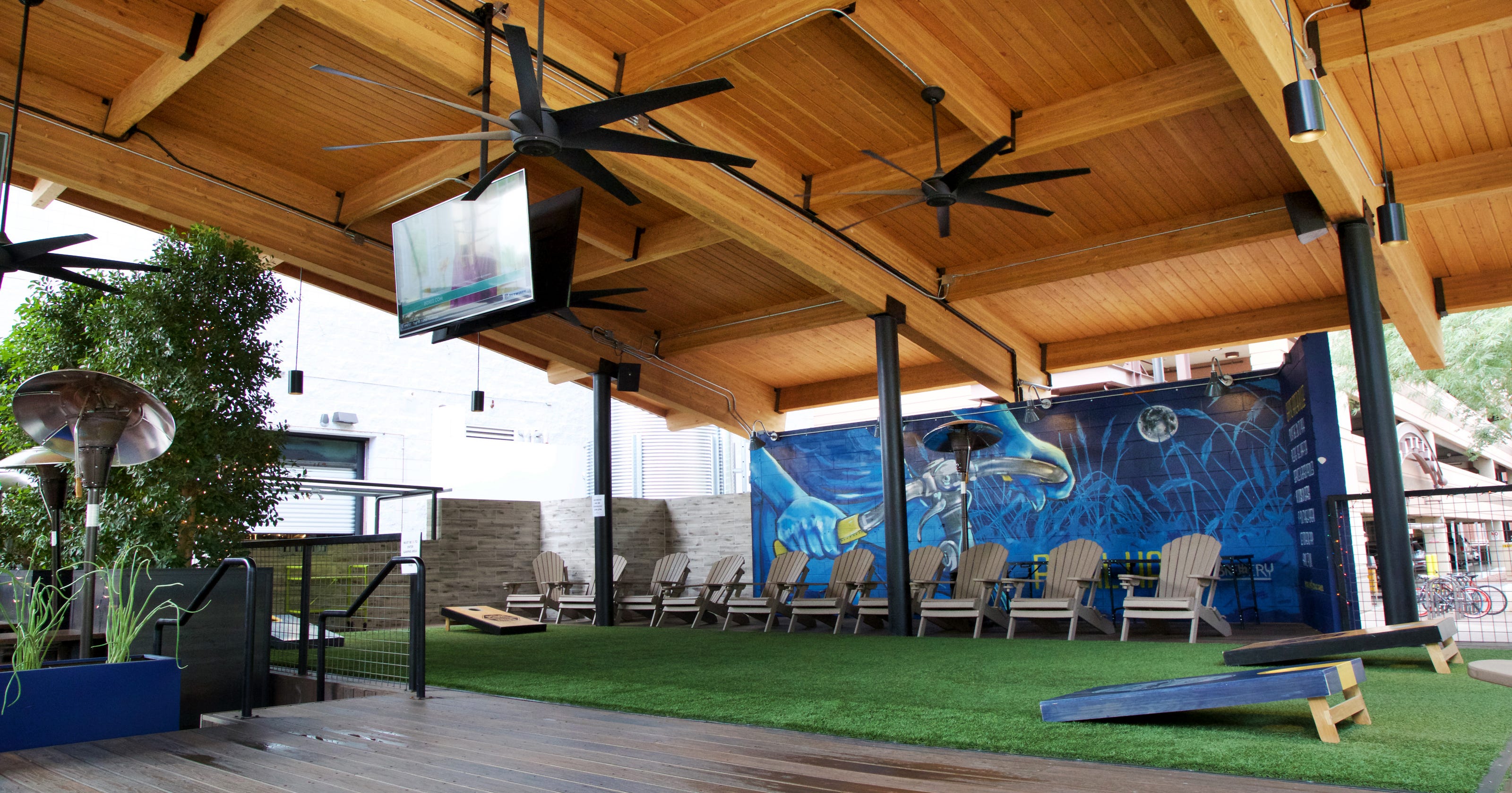 Phoenix patio bars restaurants