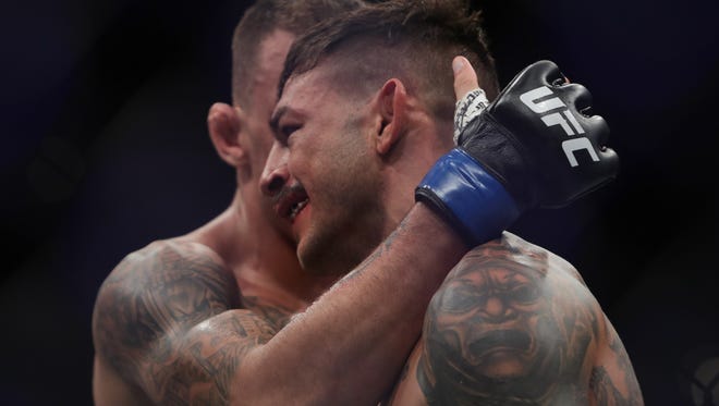 Cub Swanson and Renato Moicano share some words following their featherweight bout.