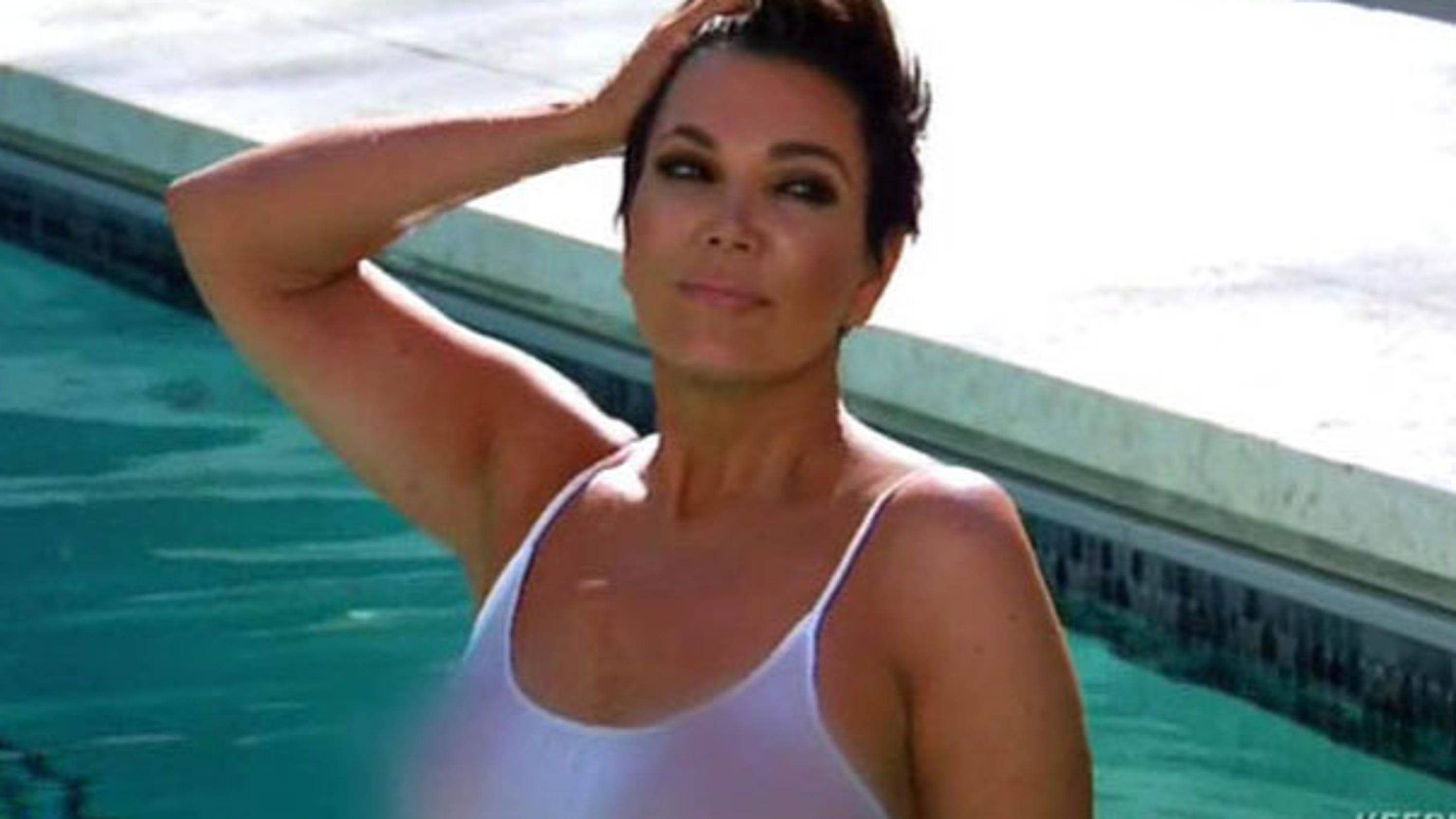 Kris Jenner Keeping Up With Kardashians Nipple Wet Shirt Kim