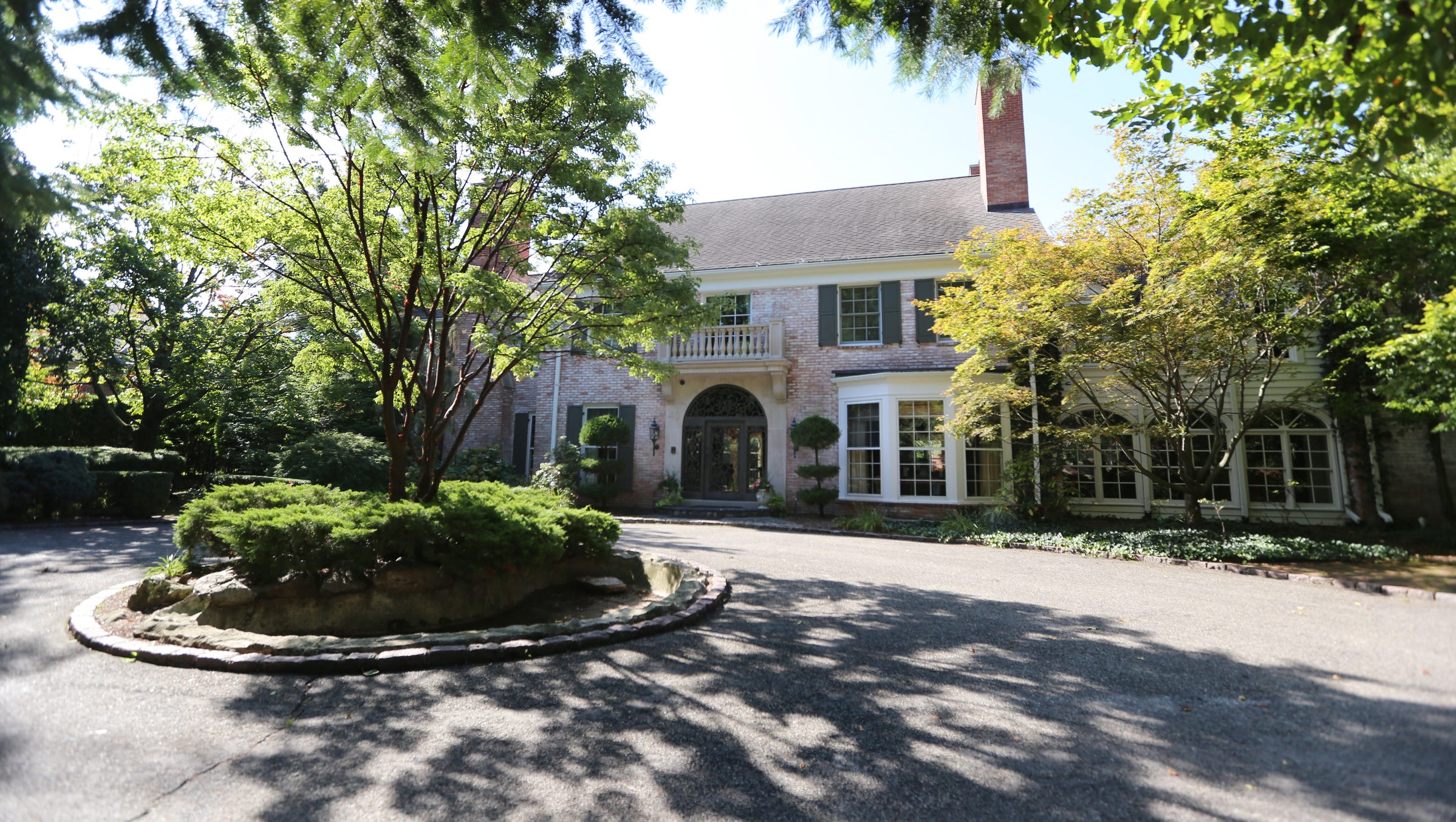 Kirk Gibson, Bill Ford lived in this Grosse Pointe Shores mansion