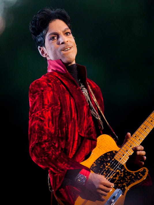 Detroit Pistons' Stan Van Gundy Prince's death 'hits home'