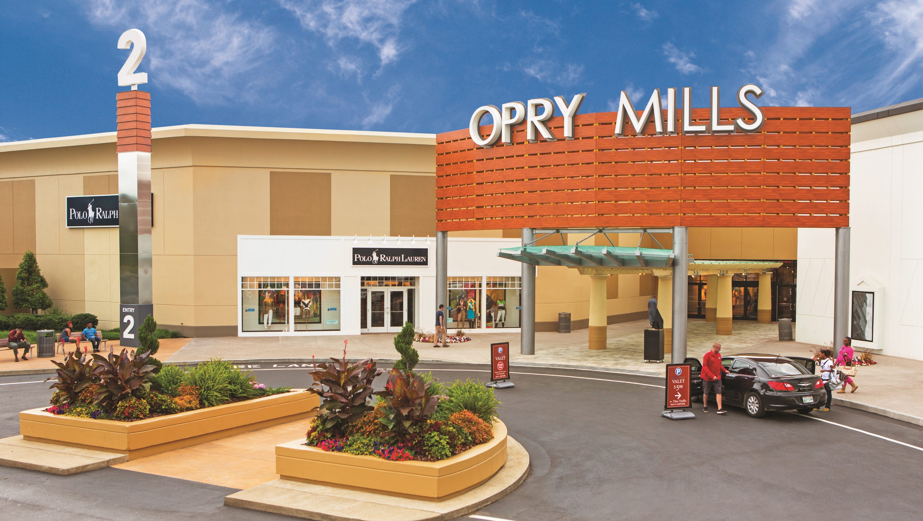 3 new stores open at Opry Mills