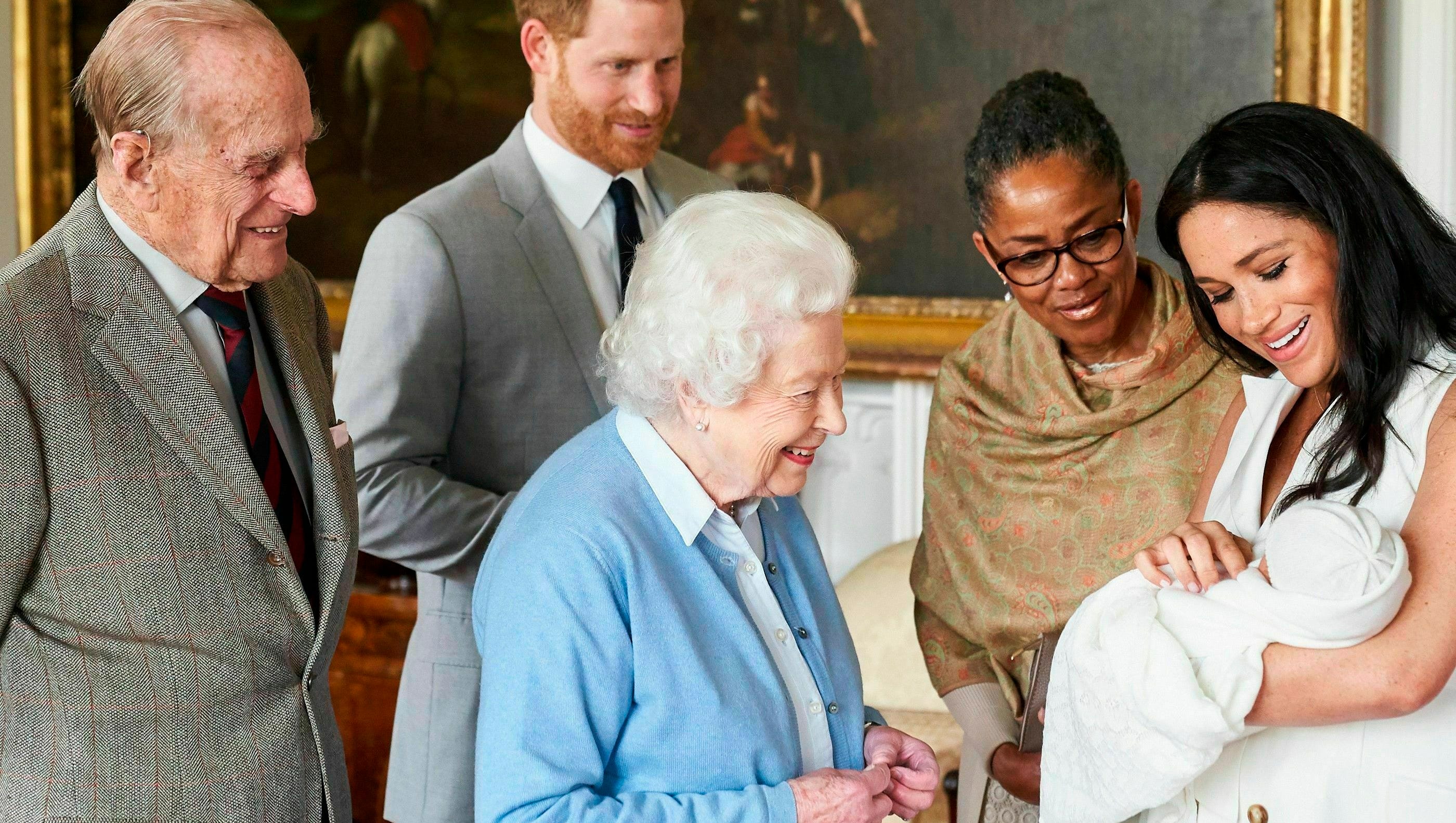 Harry Meghan Book Excerpt Describes Her Tears After Palace Scolding