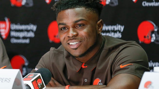 FILE - In this April 28, 2017, file photo, Cleveland Browns' Jabrill Peppers answers a question during a news conference at the NFL team's training facility in Berea, Ohio. Before taking the field and covering a wide receiver, Browns rookie Jabrill Peppers defended his reputation. Under scrutiny after being placed in the NFL’s drug program for a diluted urine sample taken at the scouting combine, Peppers said that he has no history using illegal recreational drugs and that Cleveland doesn’t have to worry about him getting into any trouble.
Peppers, drafted in the first round by the Browns last month, addressed his recent failed test on Friday, May 12, 2017, as Cleveland’s rookies began their three-day minicamp. (AP Photo/Ron Schwane, File)
