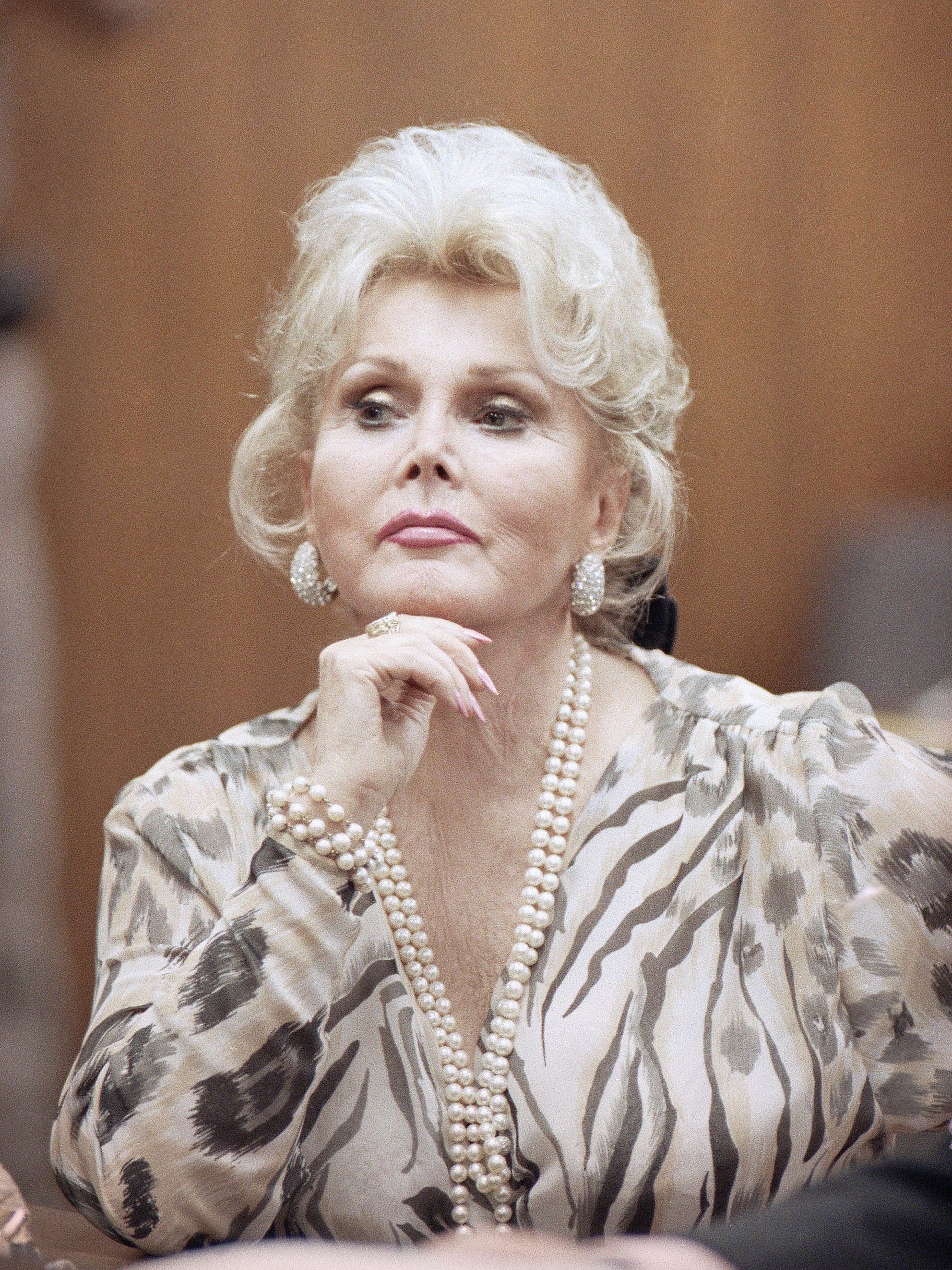 Zsa Zsa one of the first celebutantes, is dead at 99