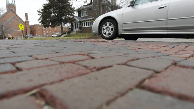 City council members are tweaking the language of an ordinance that would preserve Lafayette's streets that are paved with historic bricks.
