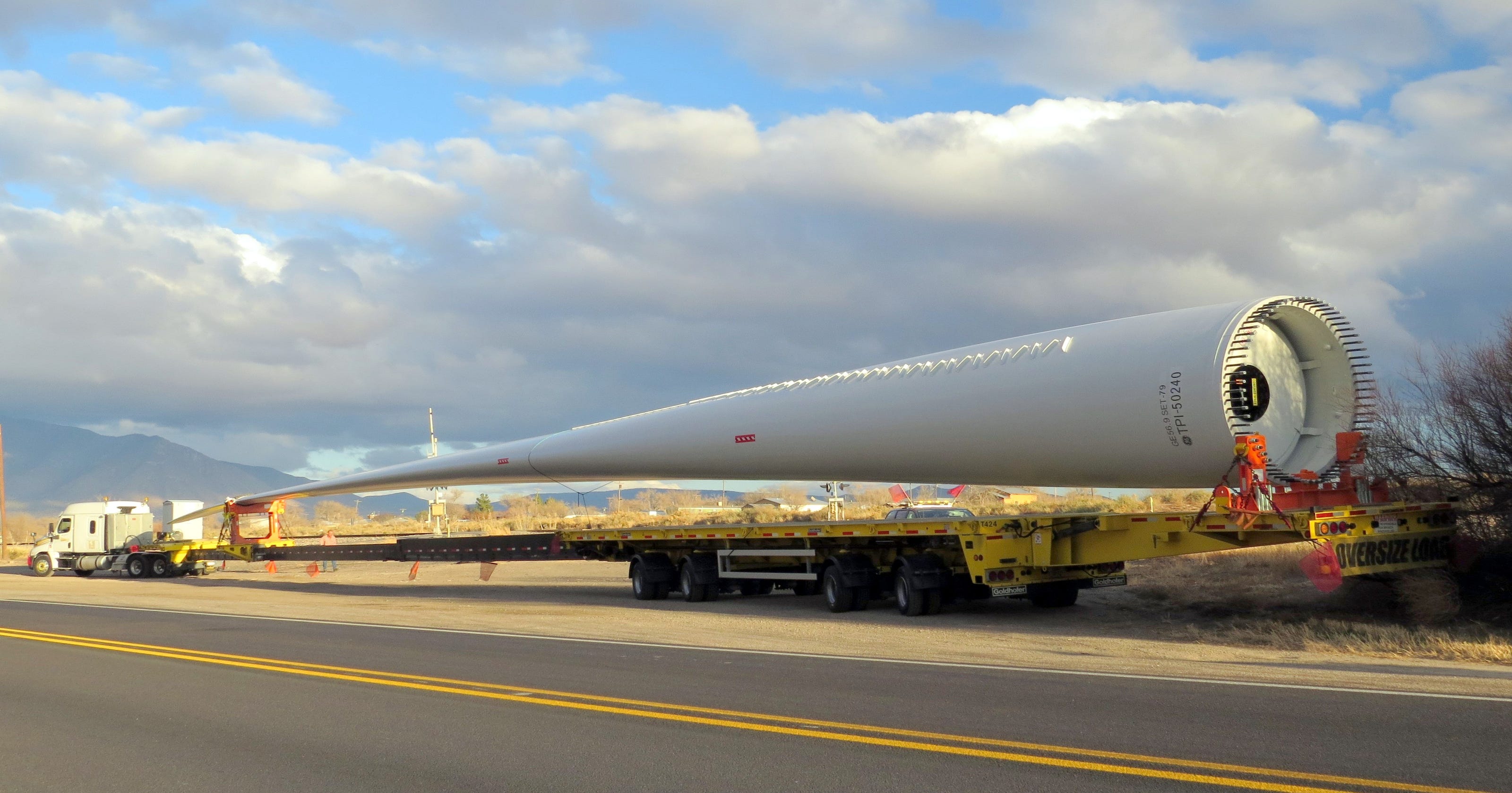 Turbine blade, probably on its way north to a wind farm ...