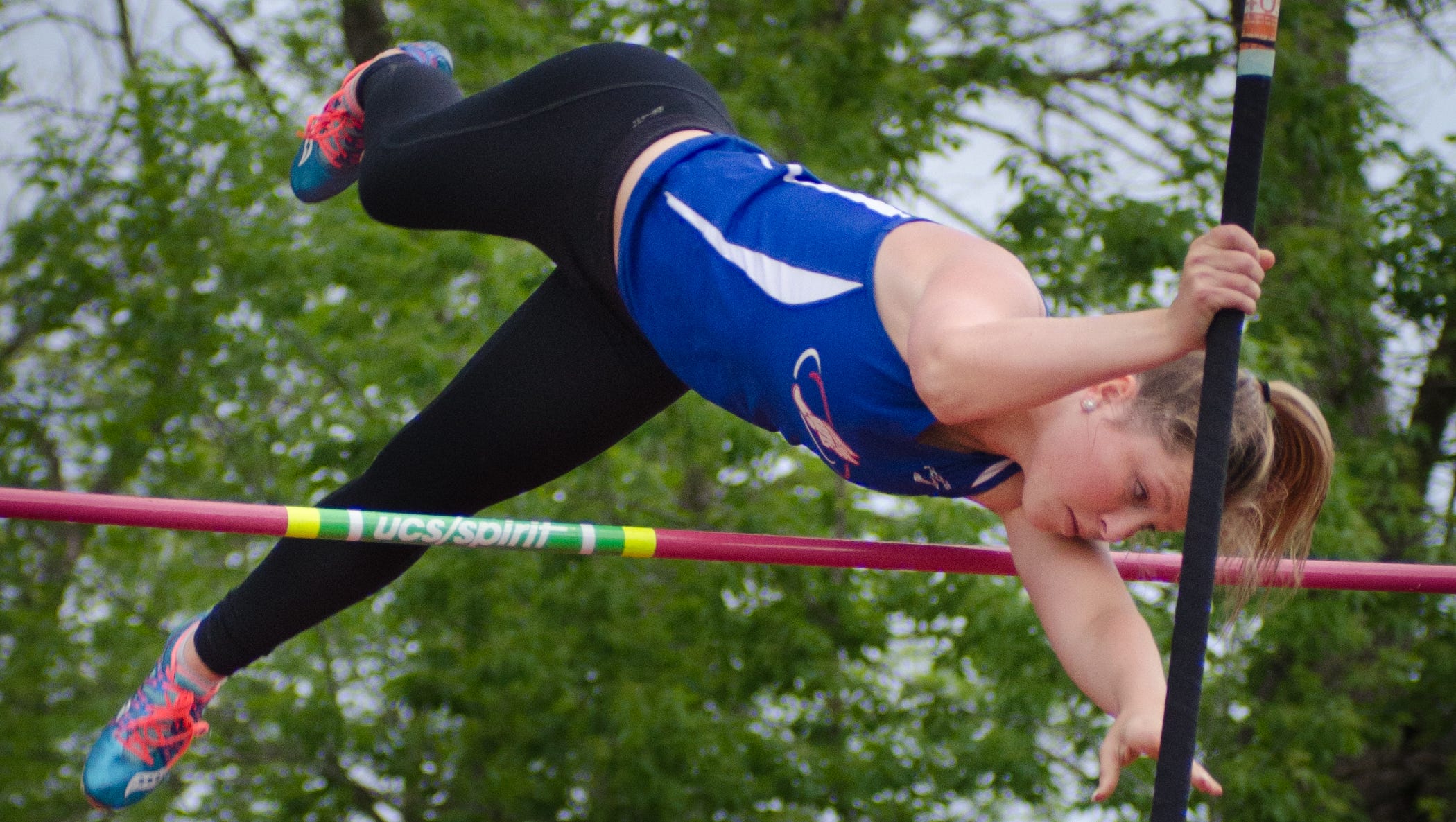 Wauwatosa East S Blackburn Is A Natural At The Hurdles Wauwatosa East S Blackburn Is A Natural At The Hurdles