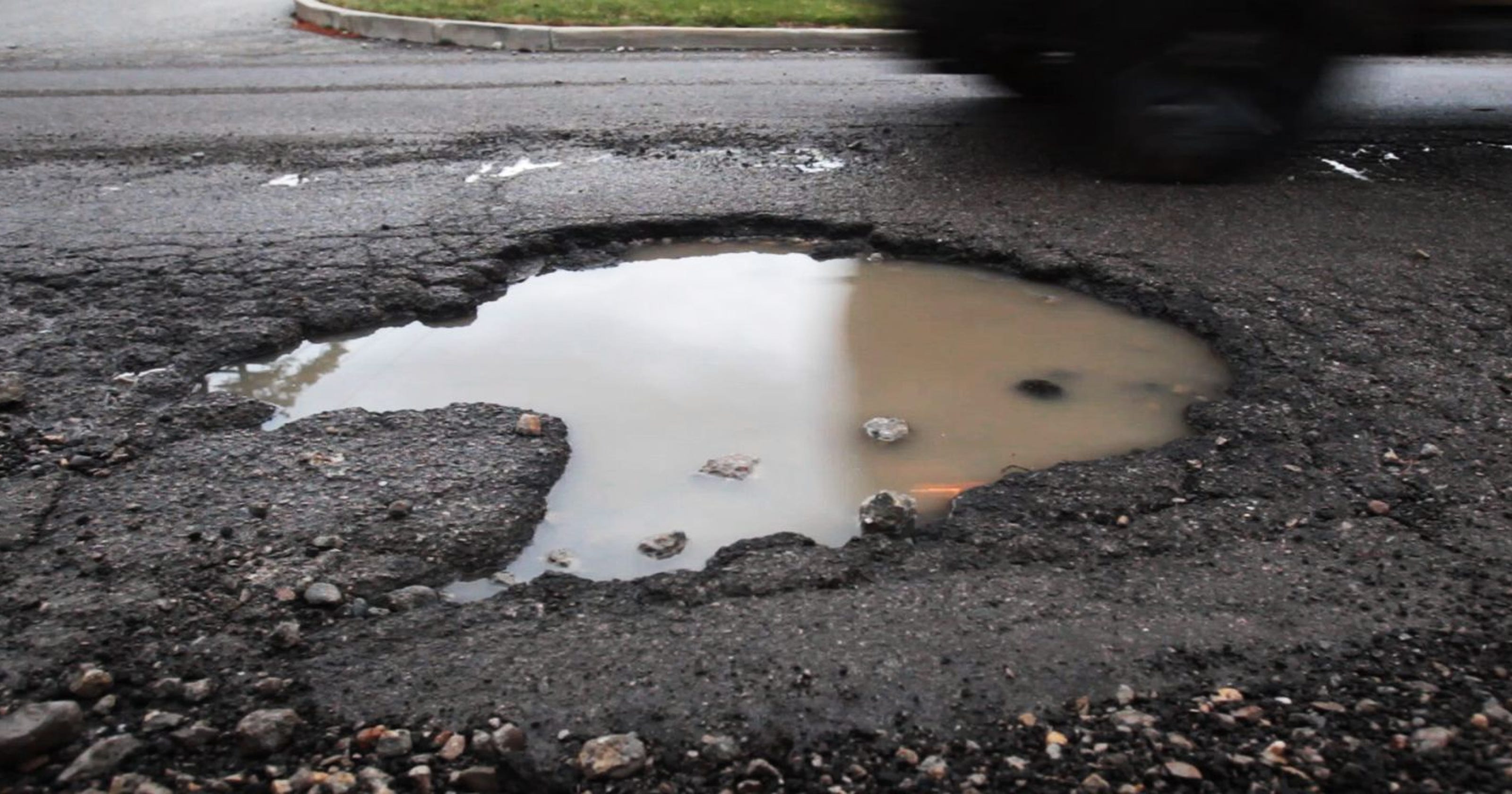 Avoiding damage from a pothole is possible — if you don't panic