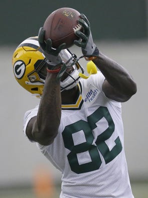 J'Mon Moore (82) is shown during Green Bay Packers