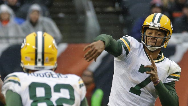 Green Bay Packers quarterback Brett Hundley (7) throws a pass to Green Bay Packers tight end Richard Rodgers (82) during the fourth quarter of their game Sunday, November 12, 2017 at Soldier Field in Chicago, Ill. The Green Bay Packers beat the Chicago Bears 23-16.
MARK HOFFMAN/MILWAUKEE JOURNAL SENTINEL
