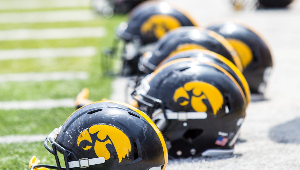 Iowa football: Salary details for Hawkeyes’ new senior analyst Warren Ruggiero