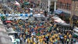 Fans pour onto Lower Broadway before Game 4 in the