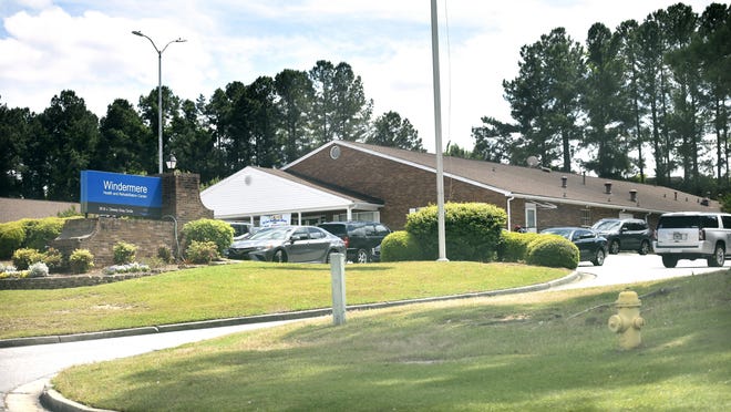 Family members of Jean Chavous Simmons have filed suit against Windermere Health and Rehabilitation Center, alleging the nursing home was negligent in caring for Simmons.