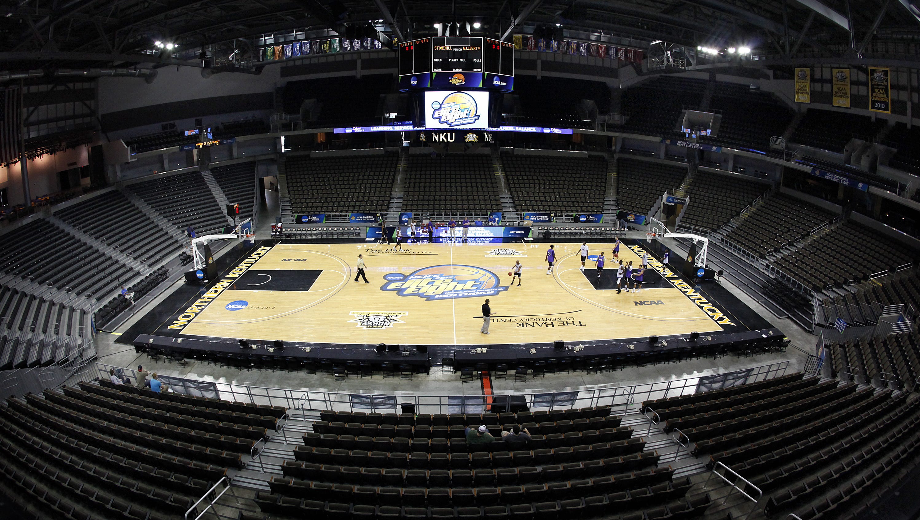 Uc Will Play 2017 18 Basketball Season At Bb T Arena