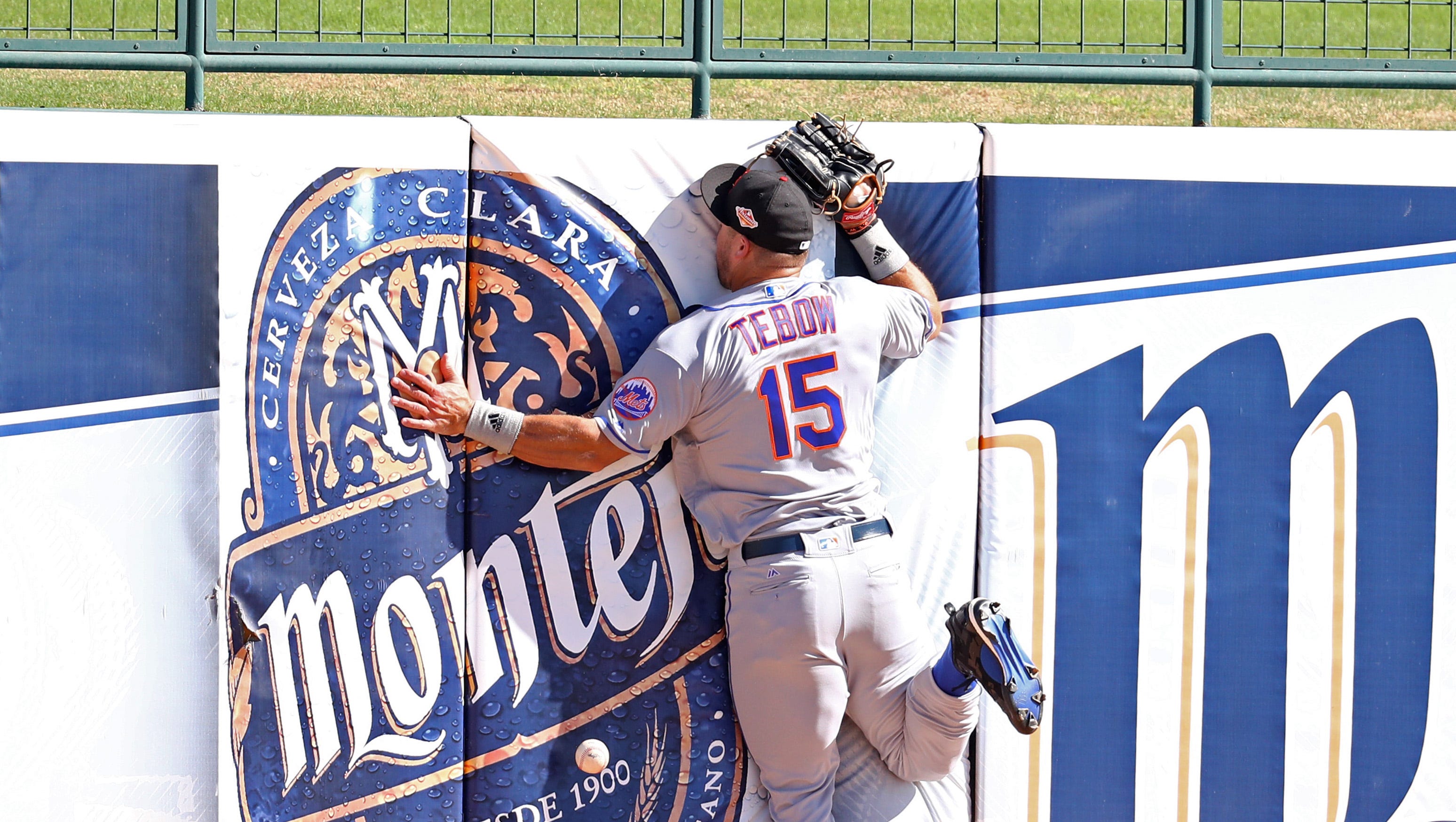 His Nfl Career In Tatters Tim Tebow Seeks Baseball Redemption In Arizona