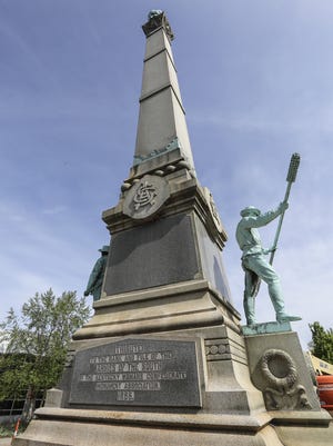 Michael Clevenger/The CJ
Controversy surrounds this statue.
The Confederate monument on S. Third Street at the University of Louisville.