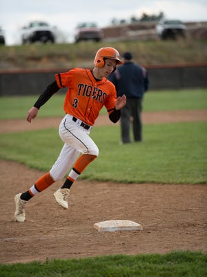Waverly High School baseball and softball each had solid years last season, now they look to continue success this year.