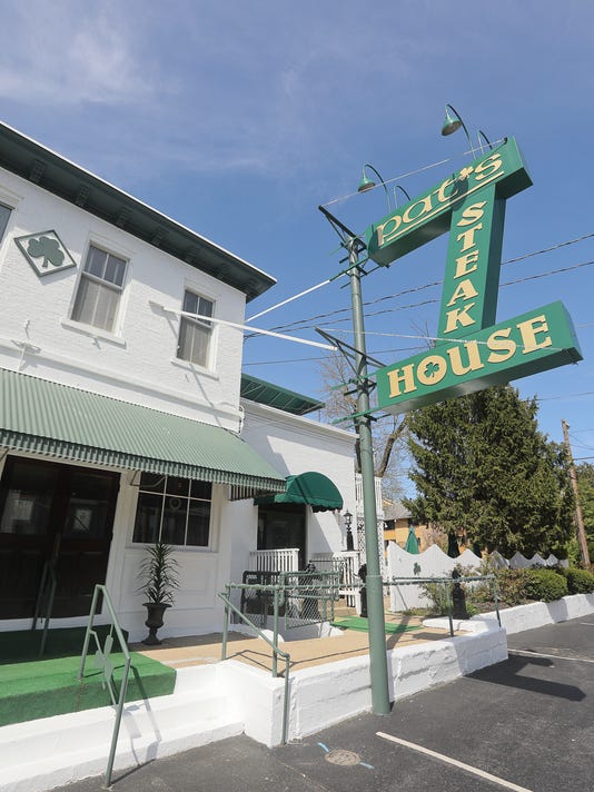 Review Pat's Steakhouse restaurant is Louisville institution