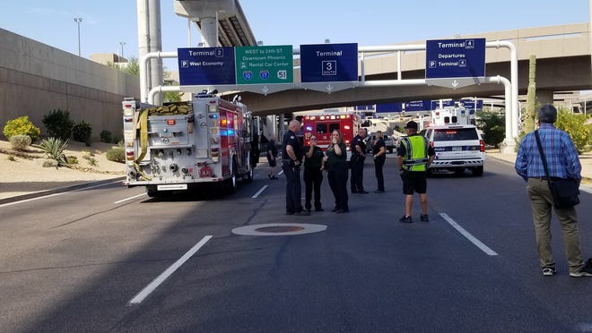 Phoenix Airport Dozens Of Flights Delayed After Car Left At Check