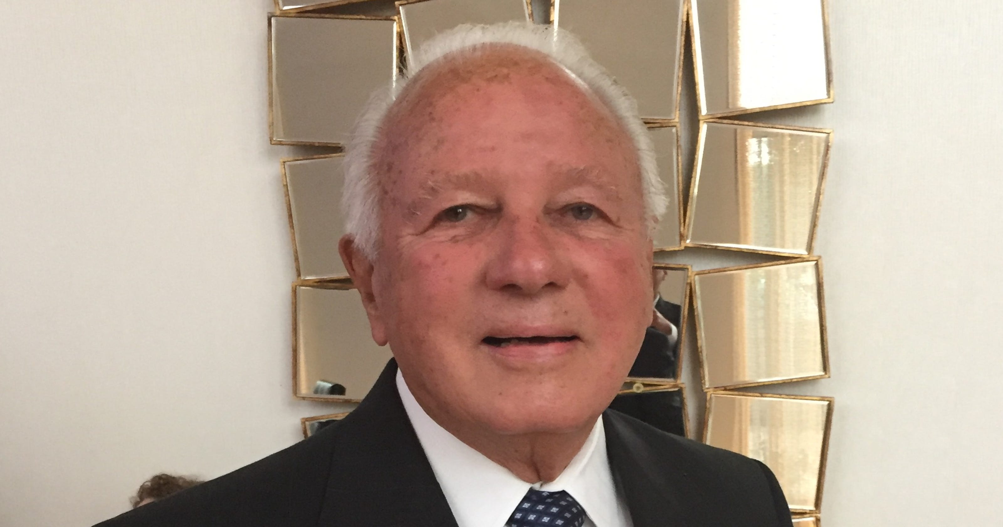 Former Gov. Edwin Edwards from hospital 'Everything's fine'