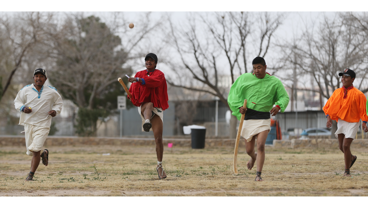Tarahumara Runners Take Part In Carrera De Bola