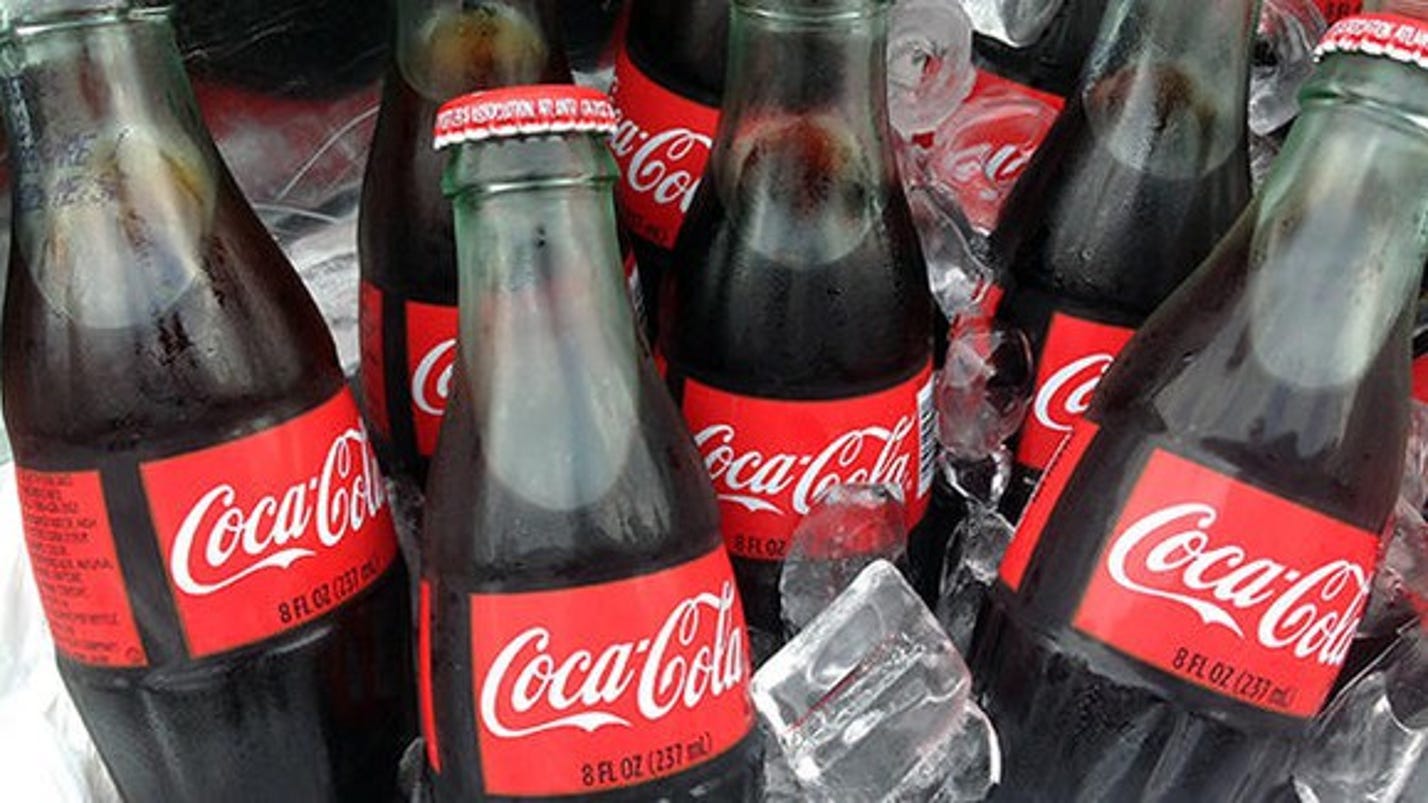 кока кола 0,3 пластик. паленая кока кола. с помощью кока кола выявил подделку название. с помощью кока кола выявил подделку название. с помощью кока кола выявил подделку название.