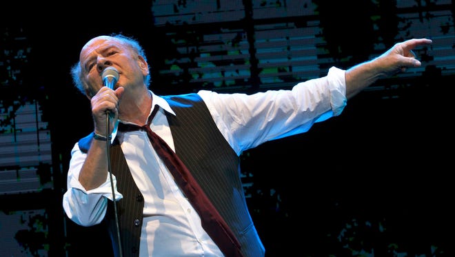 Art Garfunkel performing in 2015