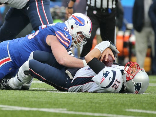 Bills Kyle Williams gets a sack on Tom Brady. Brady