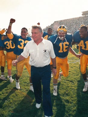 Delaware Coach College Football Hall Of Famer Tubby Raymond Dies At 92