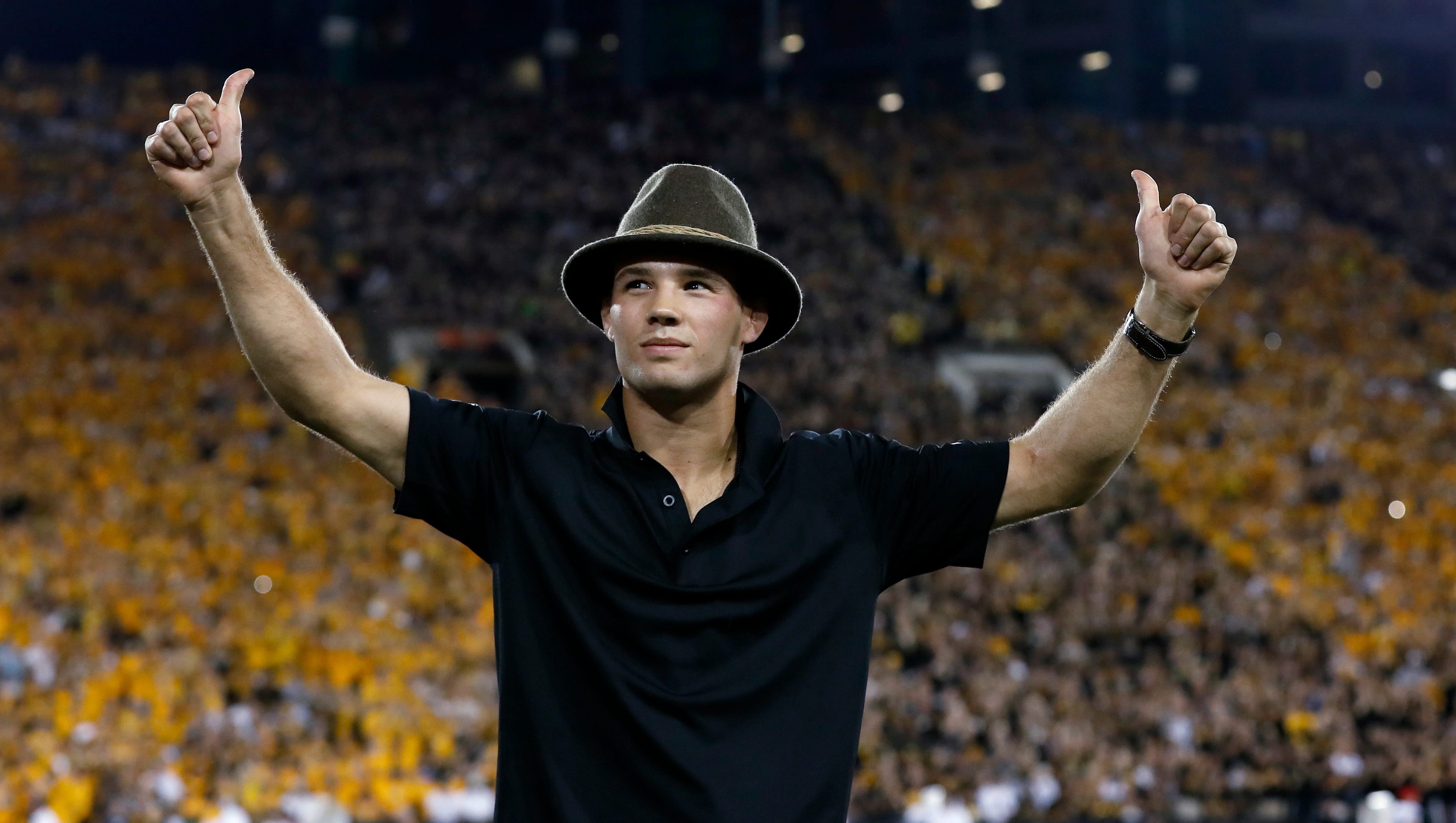 Wrestling silver medalist Thomas Gilman returns to Iowa after bout with