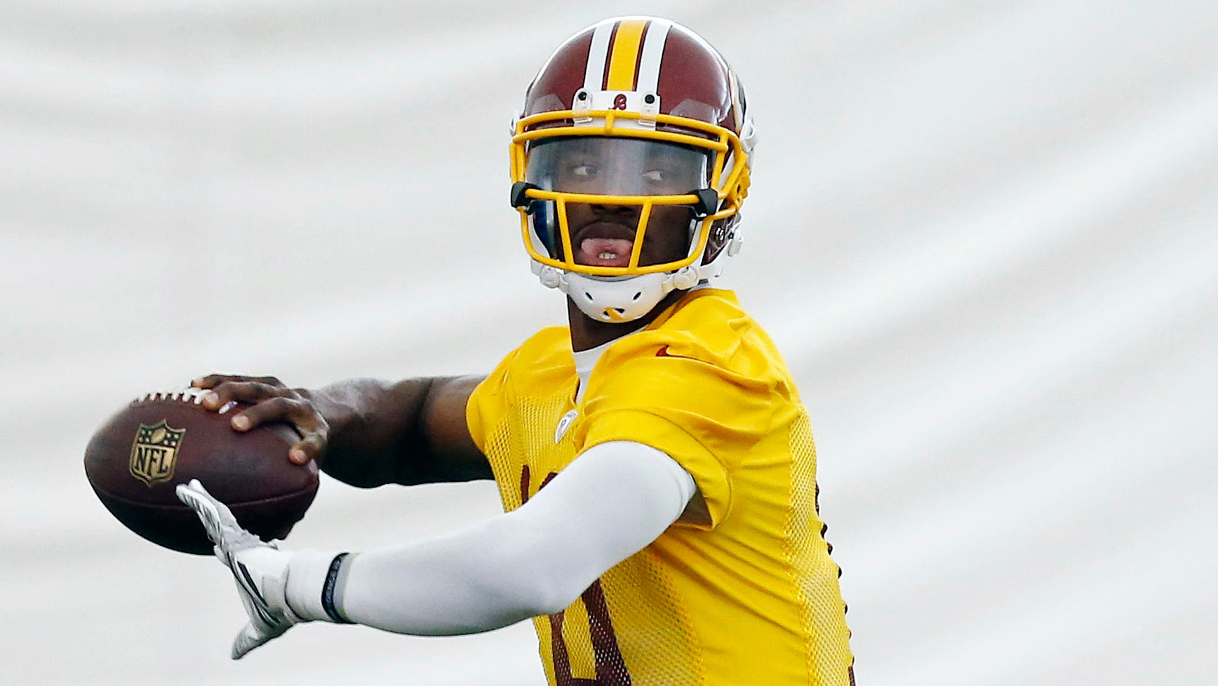Healthy Robert Griffin III, Redskins gladly move on without distraction