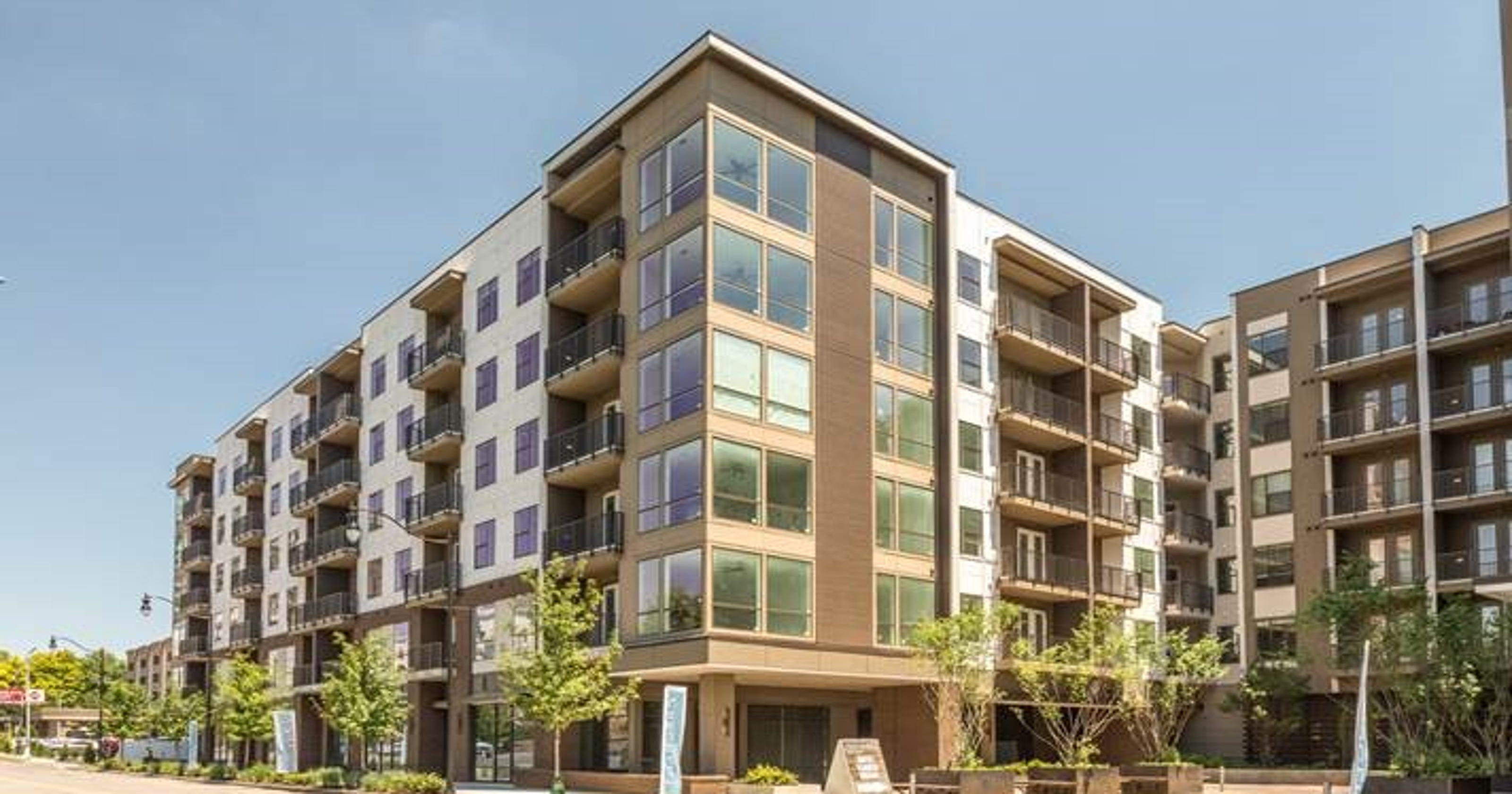 Highend rents drop as apartment buildings rise in downtown Nashville
