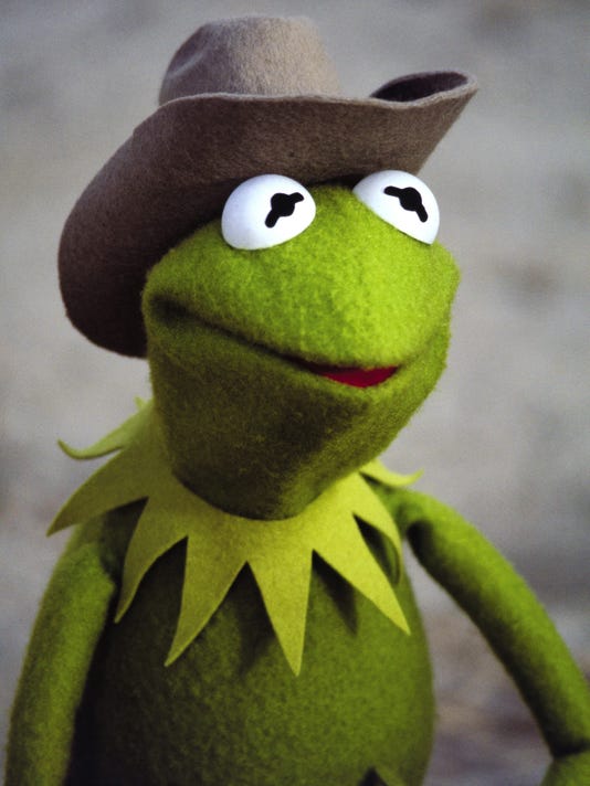 Kermit, Fozzie entertain in 'Muppet Movie' camera test