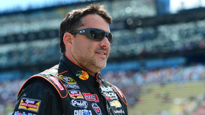Tony Stewart says rookie Kyle Larson will ''learn it's not a good idea'' to block him on the track.