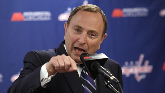 NHL commissioner Gary Bettman (pictured) arrived in Calgary earlier this week to sell and subtly threaten the city’s business community at a Chamber of Commerce luncheon. Calgary Mayor Naheed Nenshi wasn’t having any part of it. (AP Photo/Nick Wass, File)