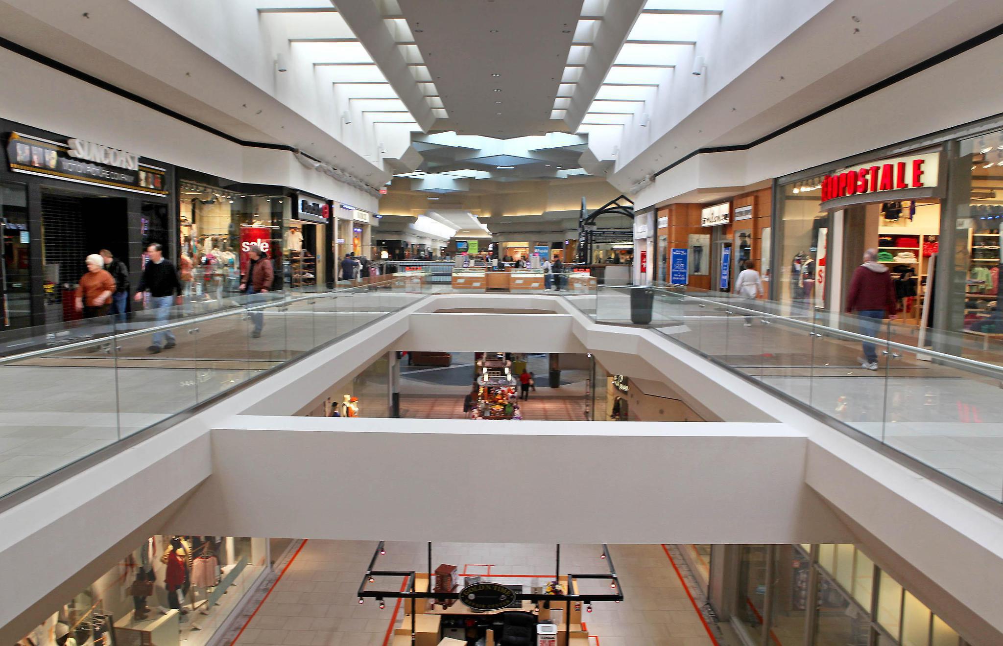 southridge mall shoe stores