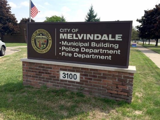 Ex-police chief says Melvindale uses dirty cop to make money off tows