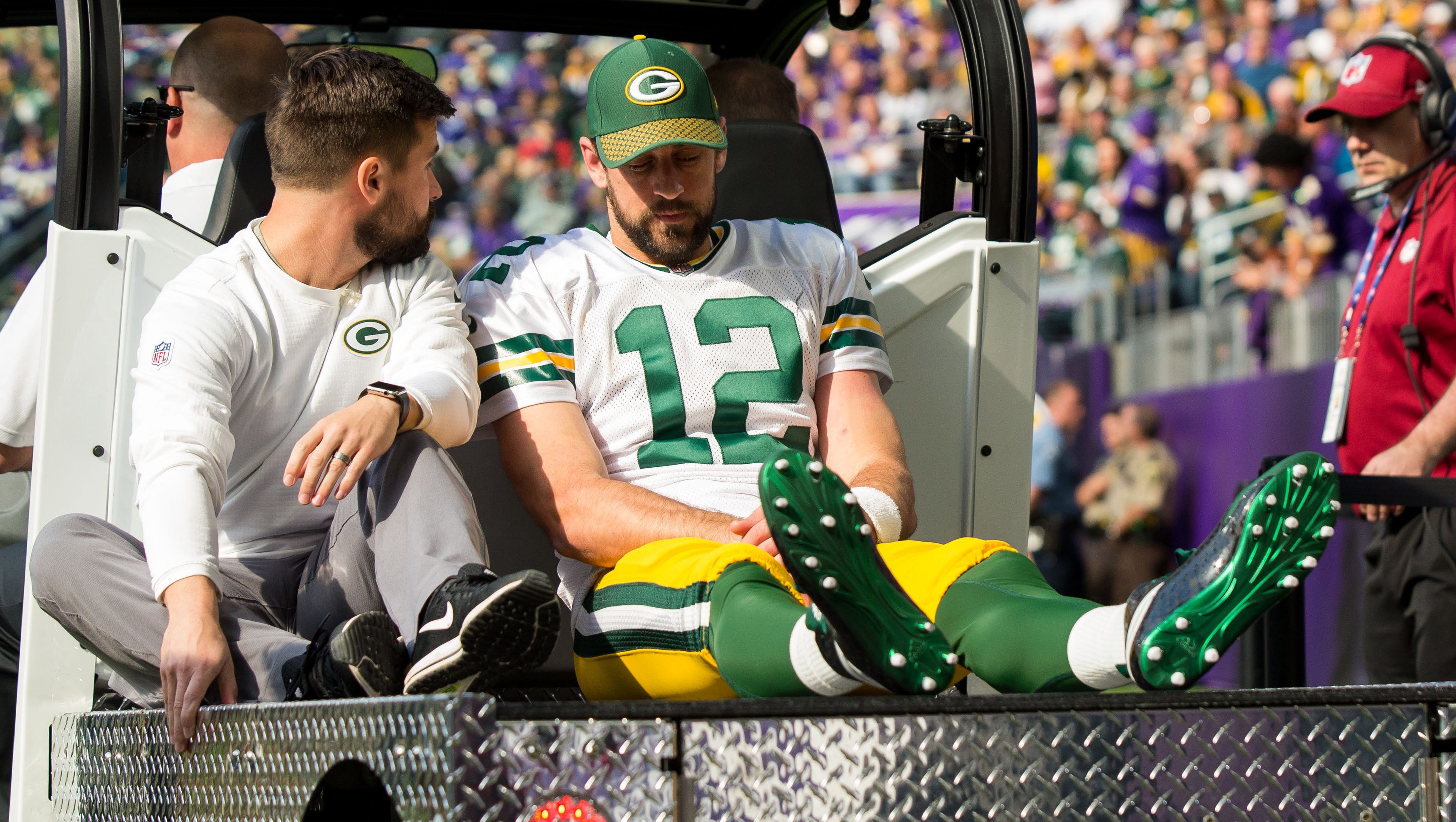 Aaron Rodgers Has Broken Collarbone Could Miss Rest Of Packers Season