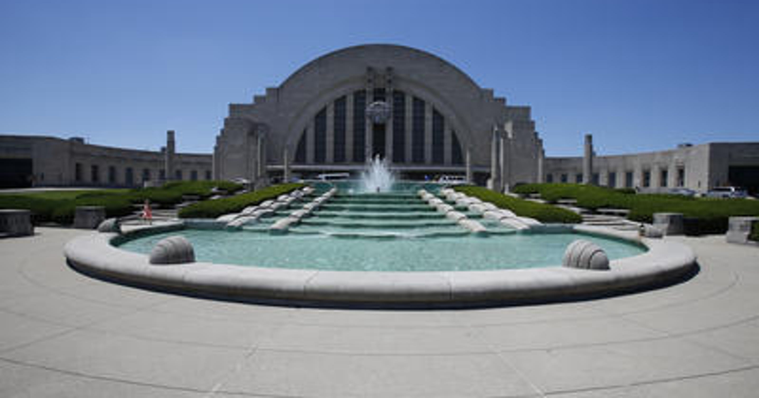 Amtrak closing Union Terminal ticket office.