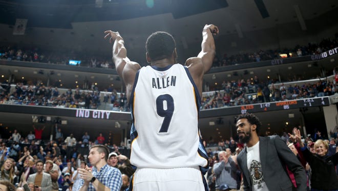 Memphis Grizzlies Tony Allen gives a salute to the crowd as he comes out of the game Saturday against the Golden State Warriors.