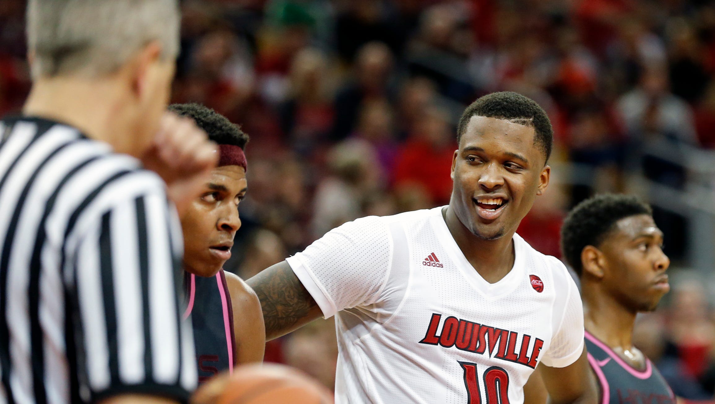 Former Louisville Player Jaylen Johnson Signs Camp Deal With Chicago