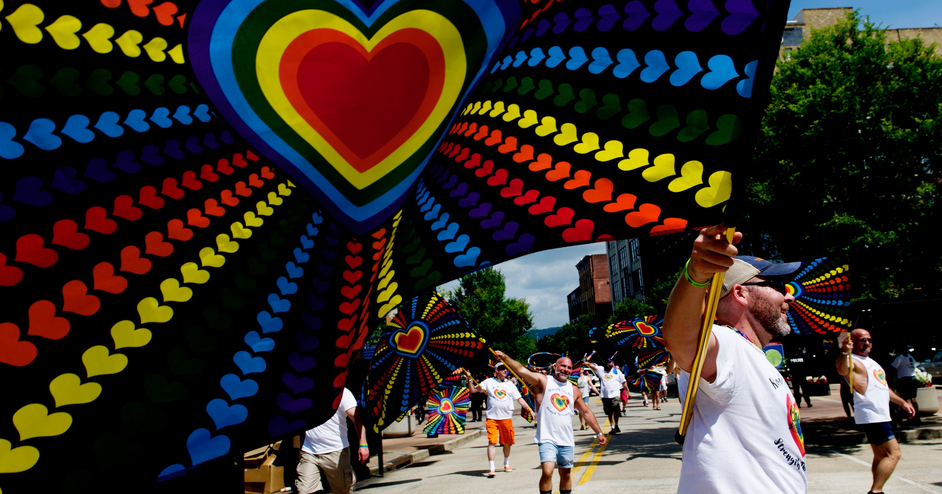 Knoxville Pride Parade brings rainbow of color to Gay Street