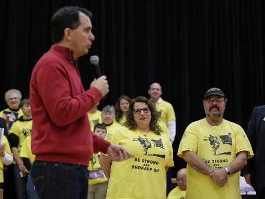 Governor Scott Walker speaks to an audience at Mishicot