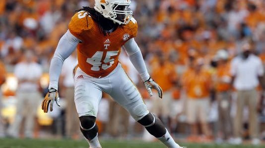 University of Tennessee students have taken to Twitter and social media site Yik Yak in defense of linebacker A.J. Johnson, who is facing allegations of rape.