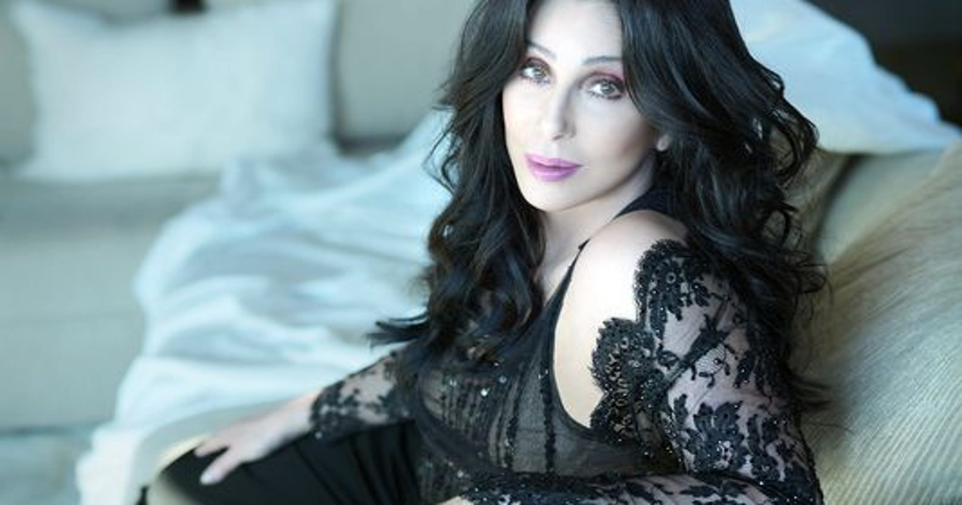 Cher returns to home she shared with Sonny Bono