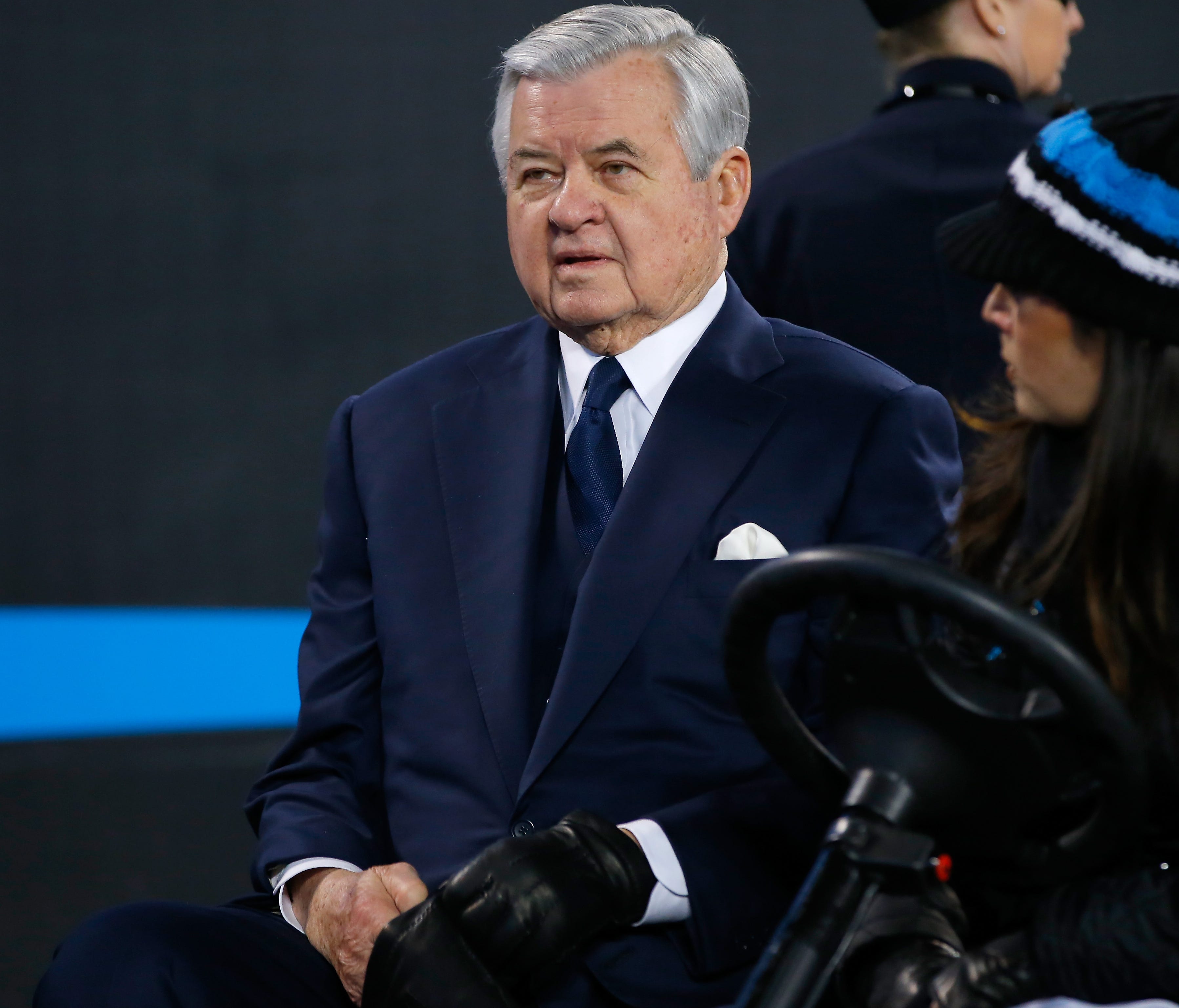 Panthers owner and founder Jerry Richardson will sell the team after the 2017 NFL season.