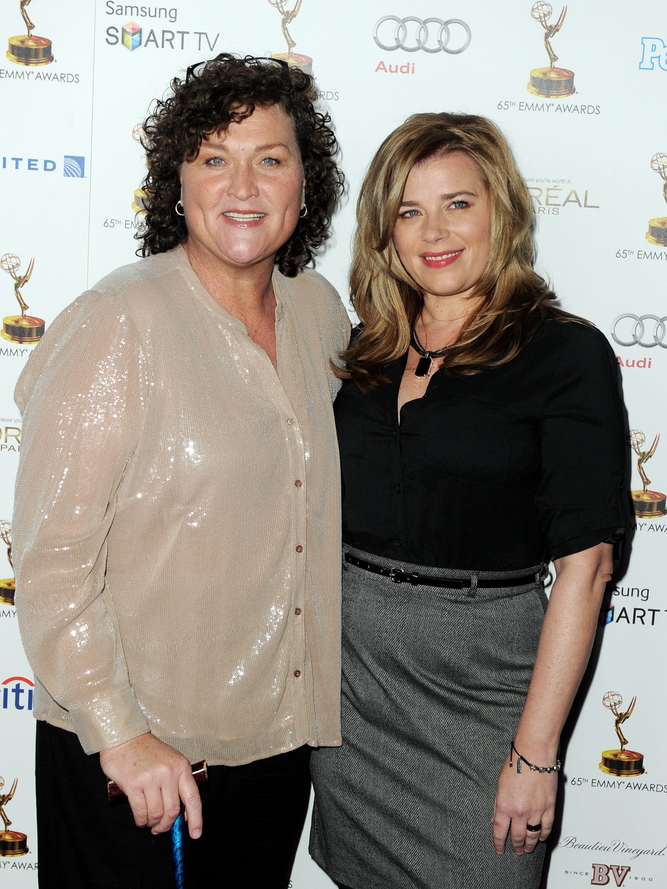 Glee Actress Dot Marie Jones Proposes To Girlfriend Glee Actress Dot Marie Jones Proposes To Girlfriend