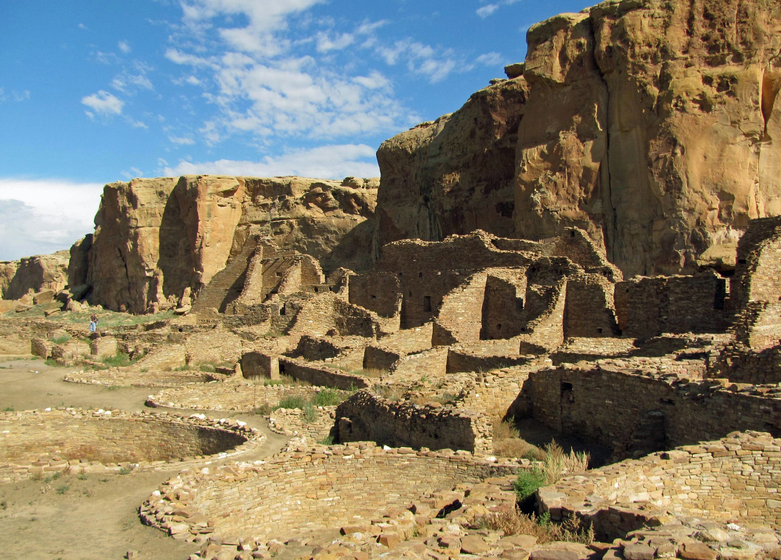 places near me that sell chacos